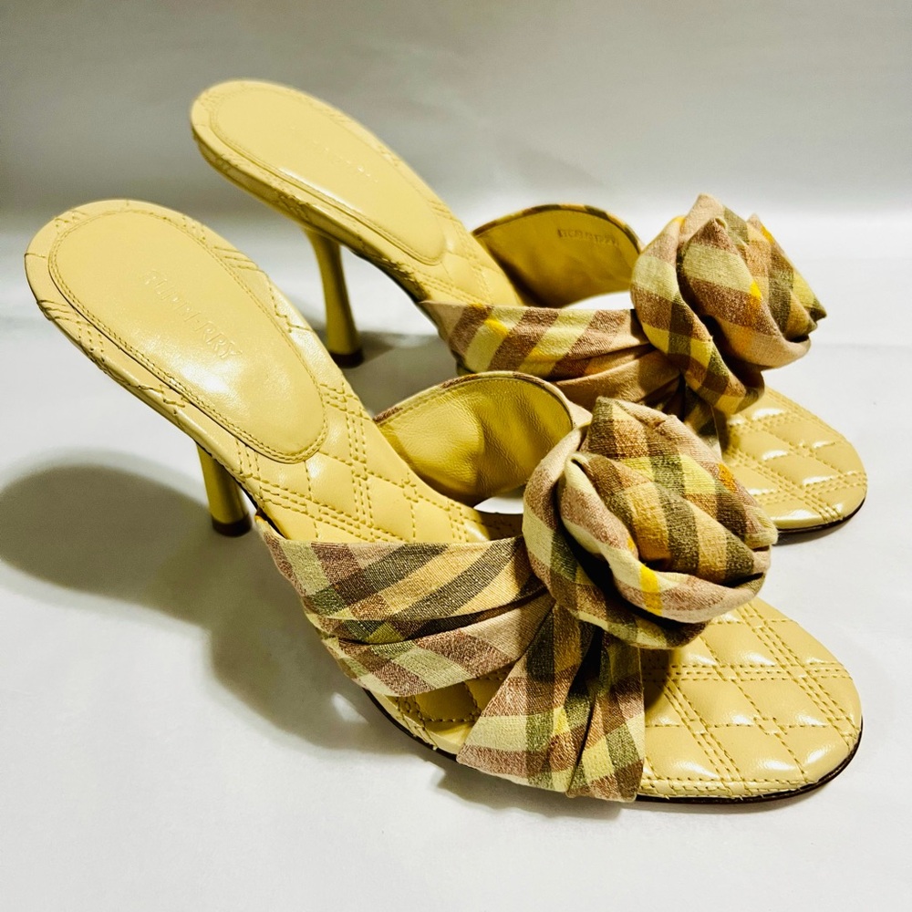 Burberry Beige Plaid Heels
